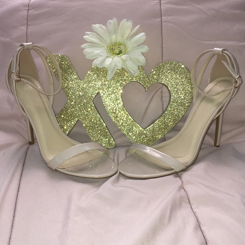 Beige heels
